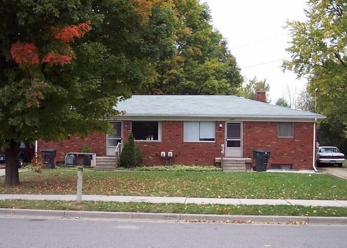 1st image of 425 Stoddard Ave