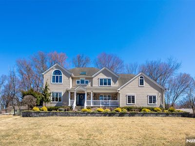 35 Arcadia Ct, Harrington Park, NJ, 07640