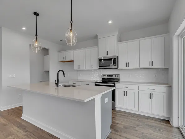 2121 Cheltenham Pl, Columbia, TN 38401