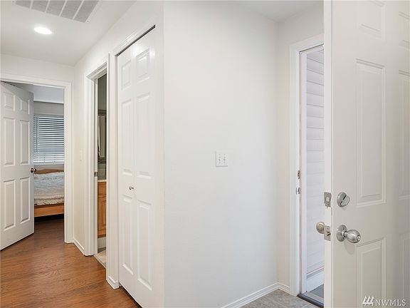 3rd image of 5212 77th St W