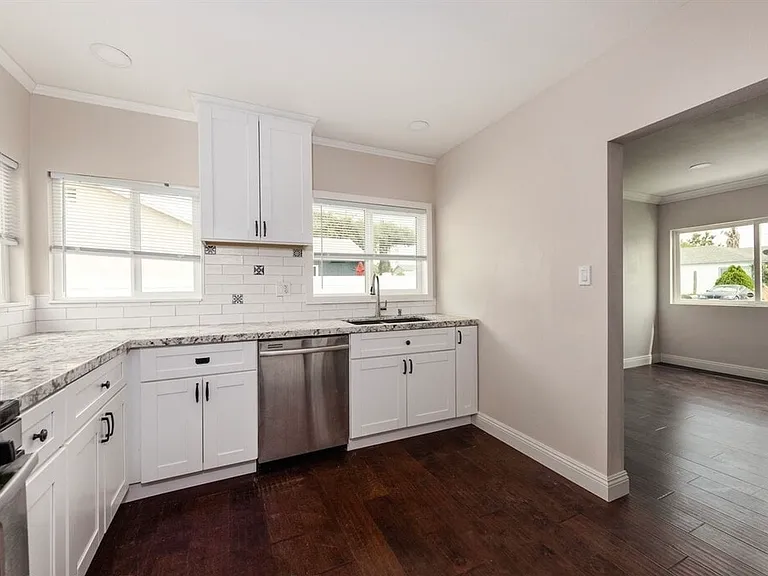 25770 Miramonte St — Photo 4