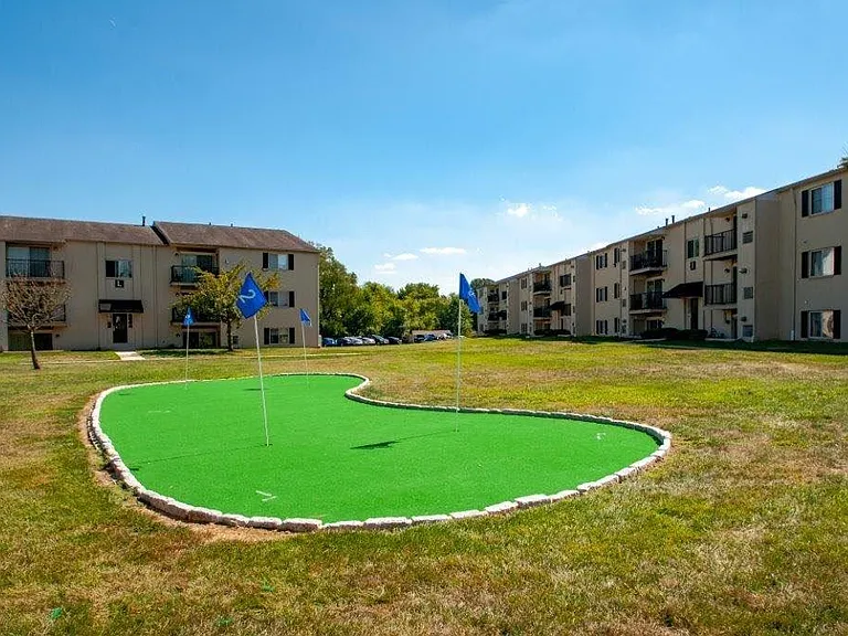 Chesterfield Apartment Homes — Photo 27