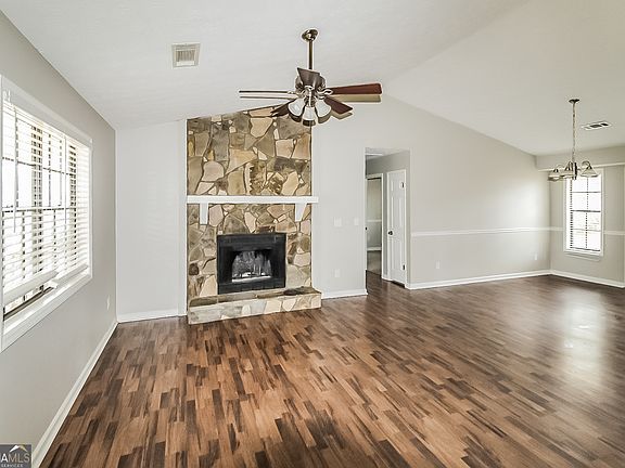 2nd image of 3691 Quail Hollow Trl