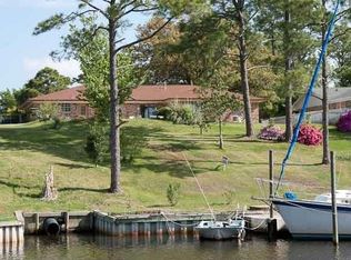12701 Hanover Dr, Ocean Springs, MS 39564