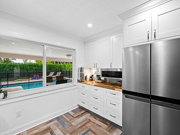 4th image of 3333 NW 26th Court