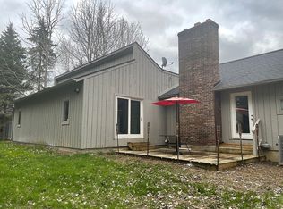 2258 S Long Lake Rd, Fenton, MI 48430