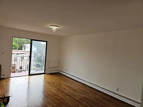 2831 Roebling Ave #3 Photo 1