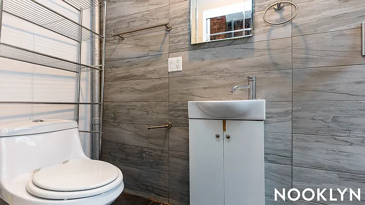 Rented by Nooklyn NYC LLC | media 32