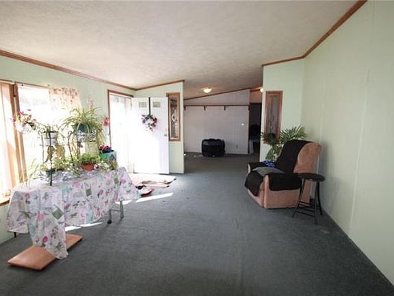3rd image of 206 Angel Dr