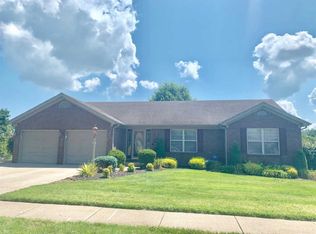 1067 Heathcliff Dr, Richmond, KY 40475