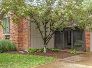500 Chamberlin Dr, Ballwin, MO