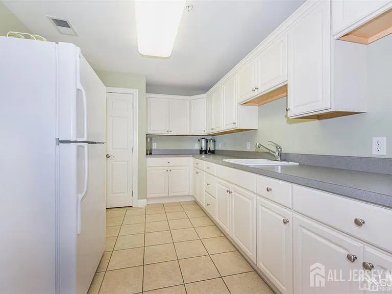 163 Liddle Ave — Photo 3