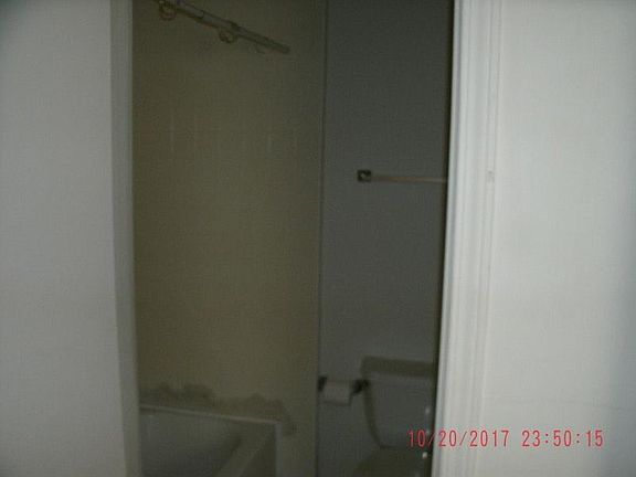 5th image of 2334 Honore Ave