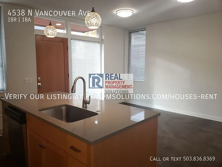 4538 N Vancouver Ave — Photo 8