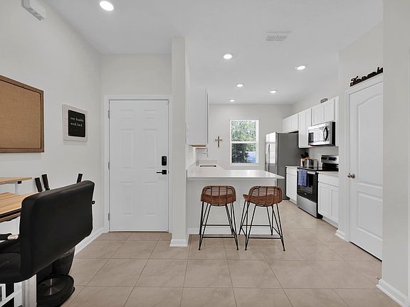 5th image of 68 Wading Ibis Rd