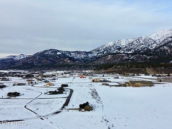 4th image of 19 Aster Loop