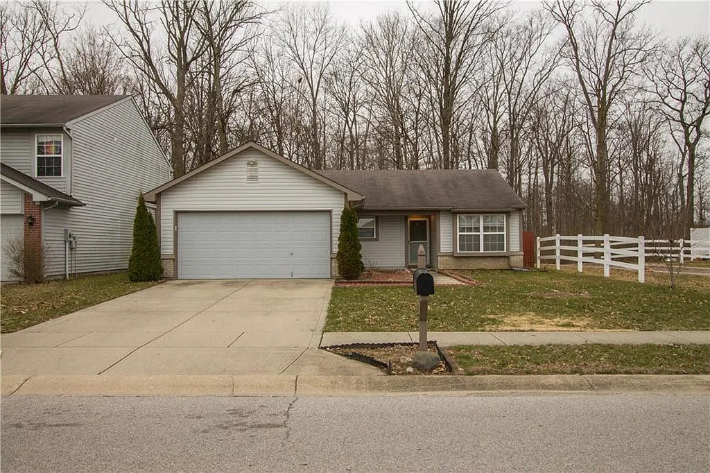 6769 Wandering Way photo 1