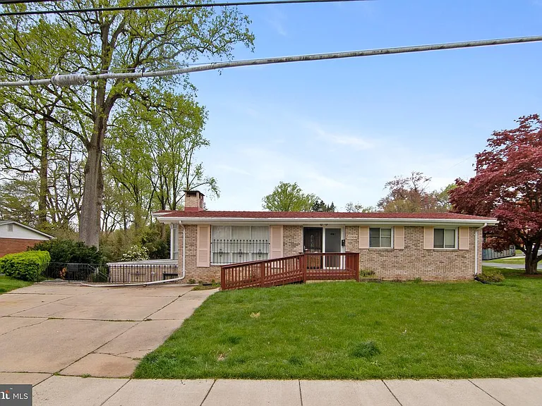 11308 Newport Mill Rd — Photo 3