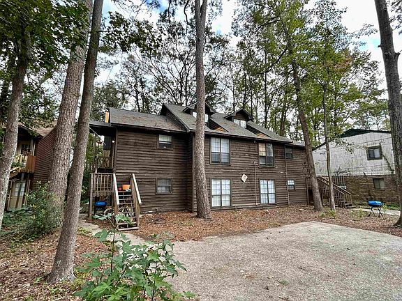 2nd image of 2928 Woodrich Dr