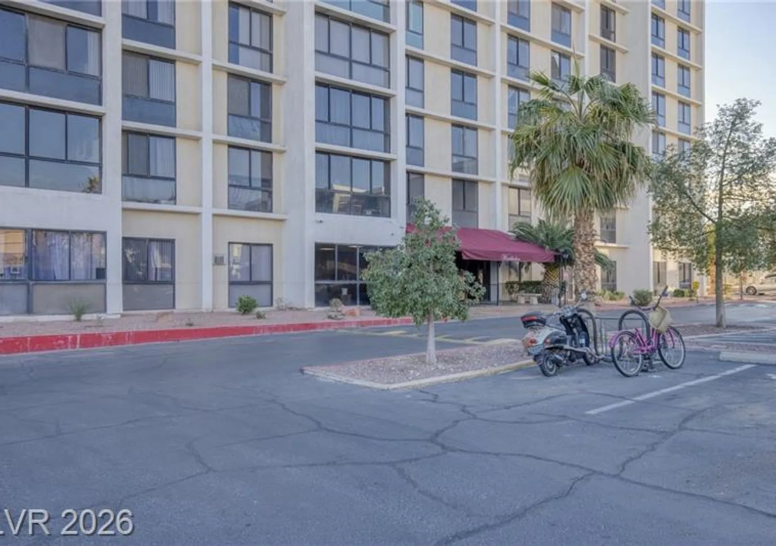 3930 University Center Dr — Photo 3