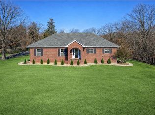 1 Saddleback Rd, Muldrow, OK 74948