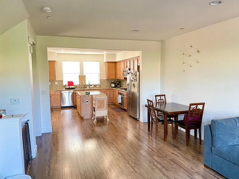 2355 Gibbons St — Photo 5