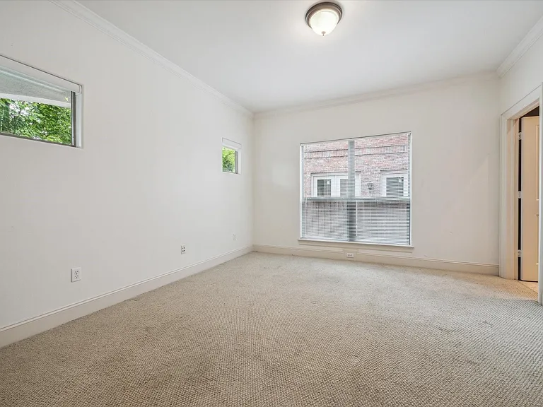 6830 Staffordshire Blvd — Photo 10