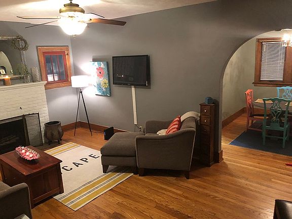 5th image of 4423 Leavenworth St