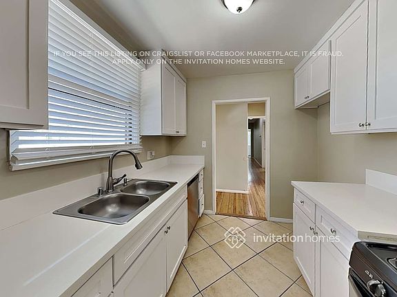 5th image of 15042 Romar St