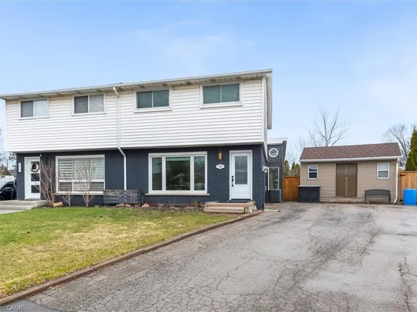 18 Bentley Pl, Hamilton, ON L9C 2R4