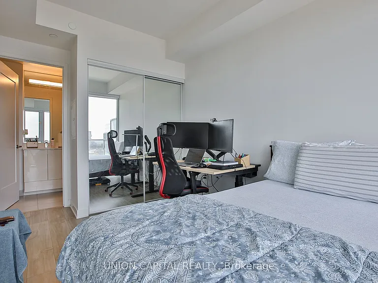 70 Princess St #1806E — Photo 12
