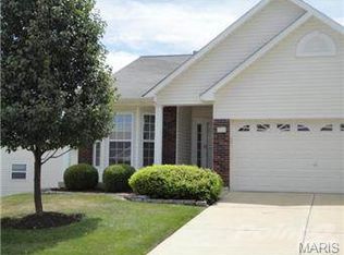 82 Green Park Ln, O'Fallon, MO 63366