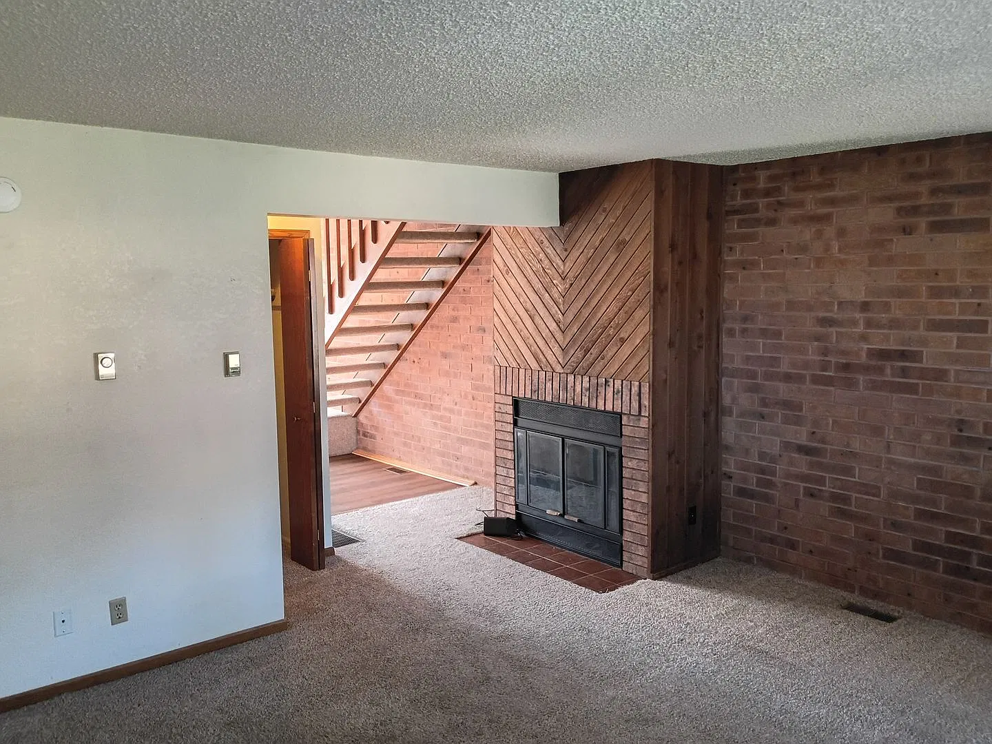 All Prospective Tenants Must Submit An Application Or Ptsr Per Applicant And Be Pre-Qualified Pri... — Photo 3