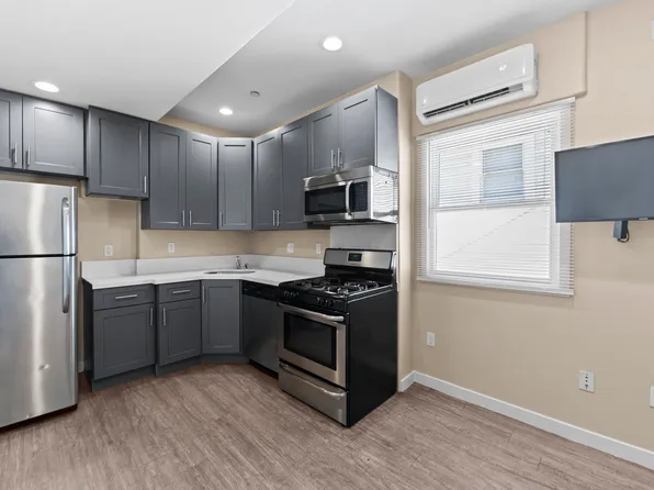 Four Pack, 1214 W 30th St #3d5e52a55, Los Angeles, CA 90007