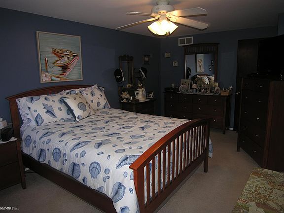 5th image of 8415 Hickory Dr