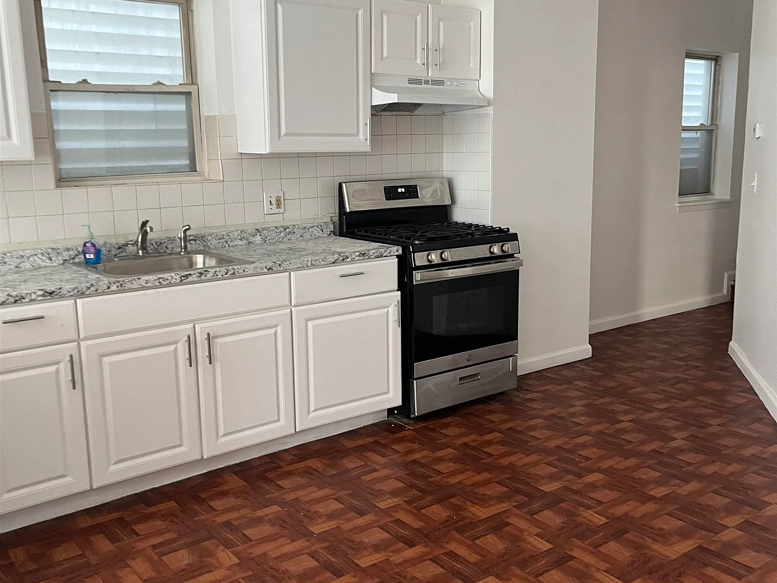 3 bed, 2.0 bath, $2,950 — Photo 3