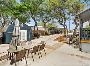 1060 Summit Rd, Lakehills, TX 78063