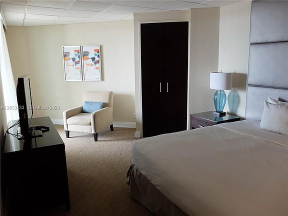5th image of 2670 E Sunrise Blvd #523