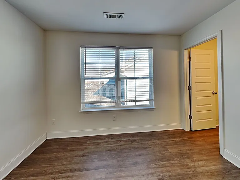 5026 Mountain Springs Rd — Photo 10