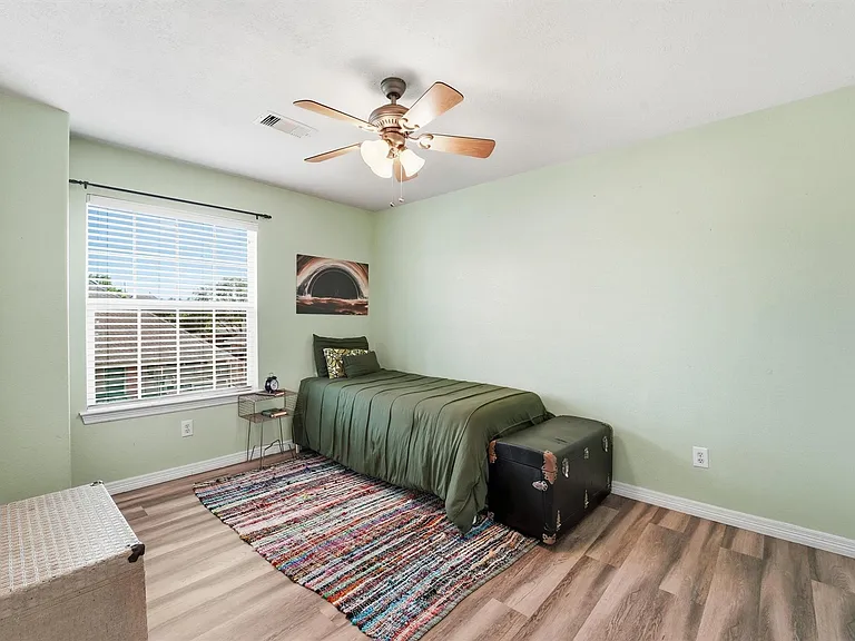 6215 Lake Chase Ct — Photo 21