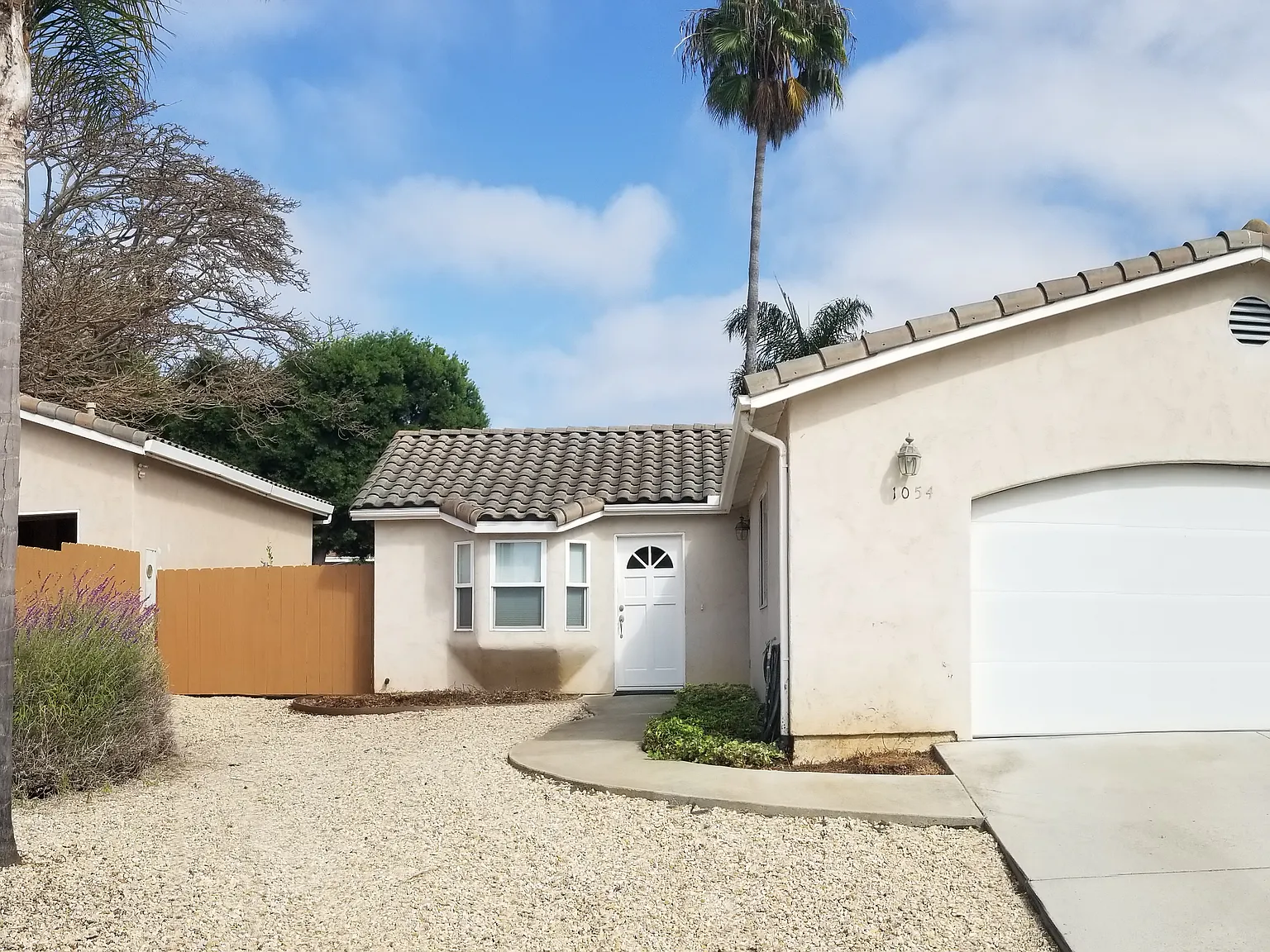 1 bed, 1.5 bath, 700 sqft, $3,100 — Photo 1