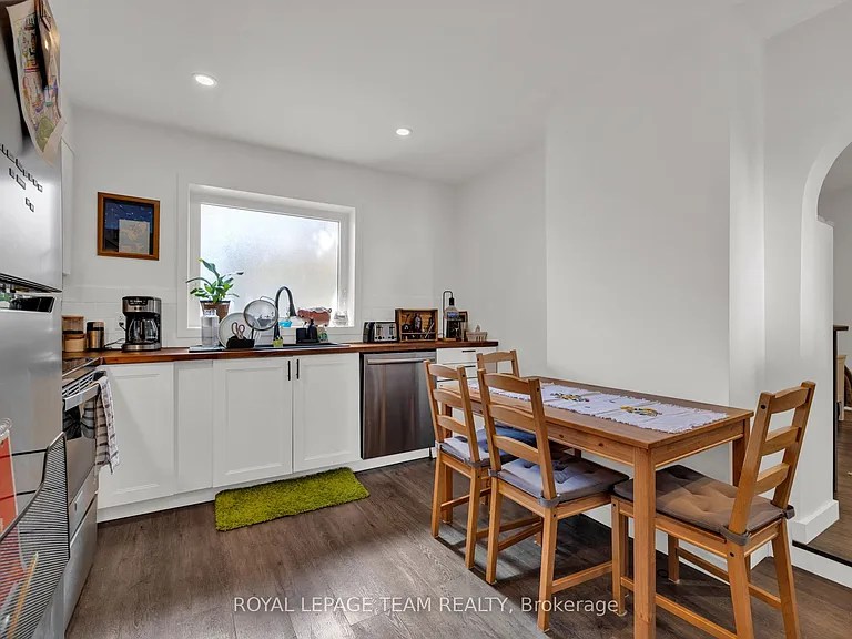 325 Hinchey Ave #B — Photo 8