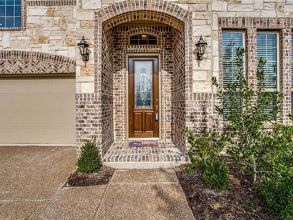 2nd image of 805 Aplatan Ln