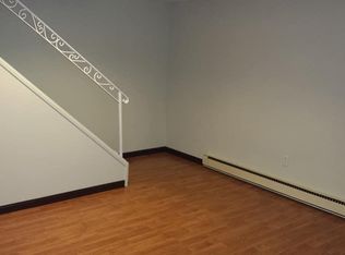 22 Coburn Cir, Newington, CT 06111