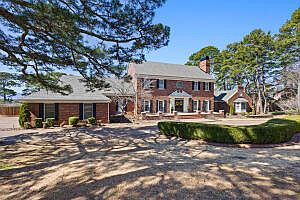 2nd image of 807 Hilltop Dr