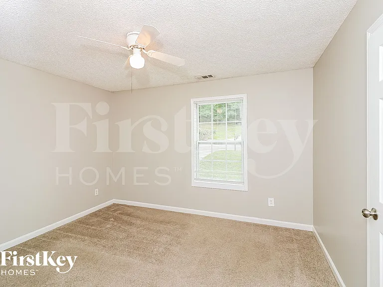 6013 Radford Dr — Photo 14