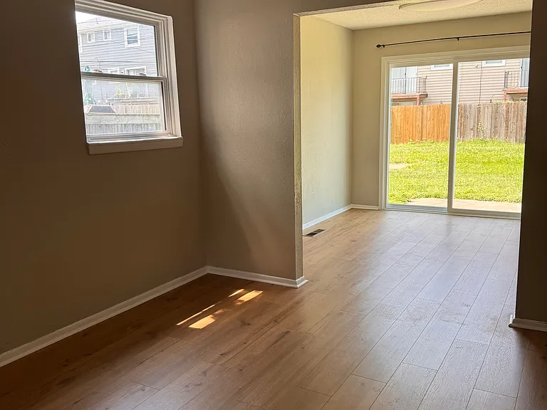 9406 Reeder Dr — Photo 5