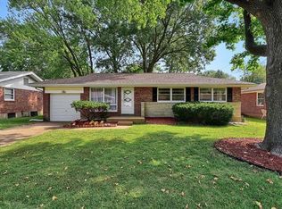 250 Royce Dr, Saint Louis, MO 63135