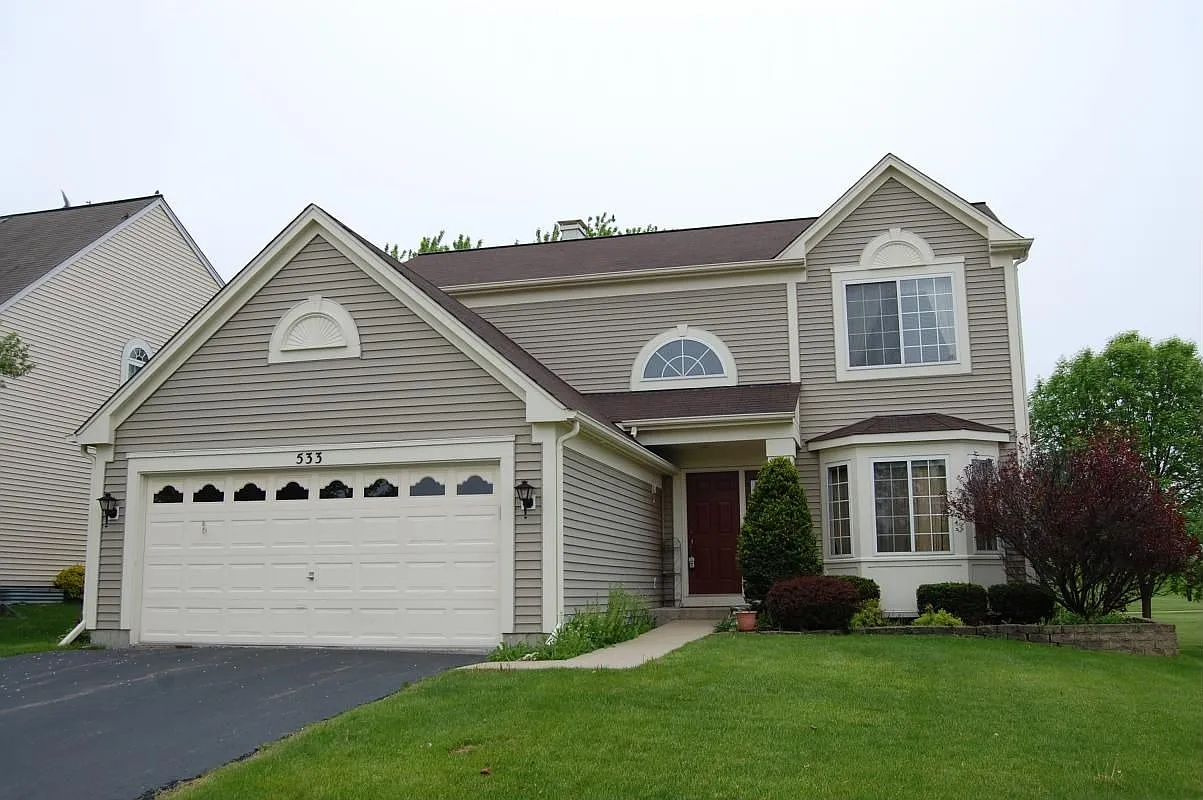533 Rose Ln photo 1