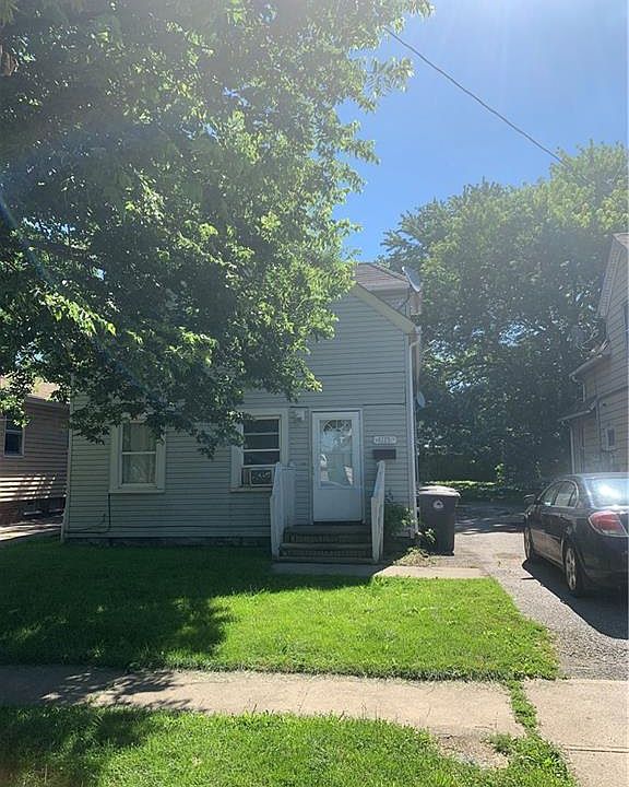 1st image of 4115 E 57th St